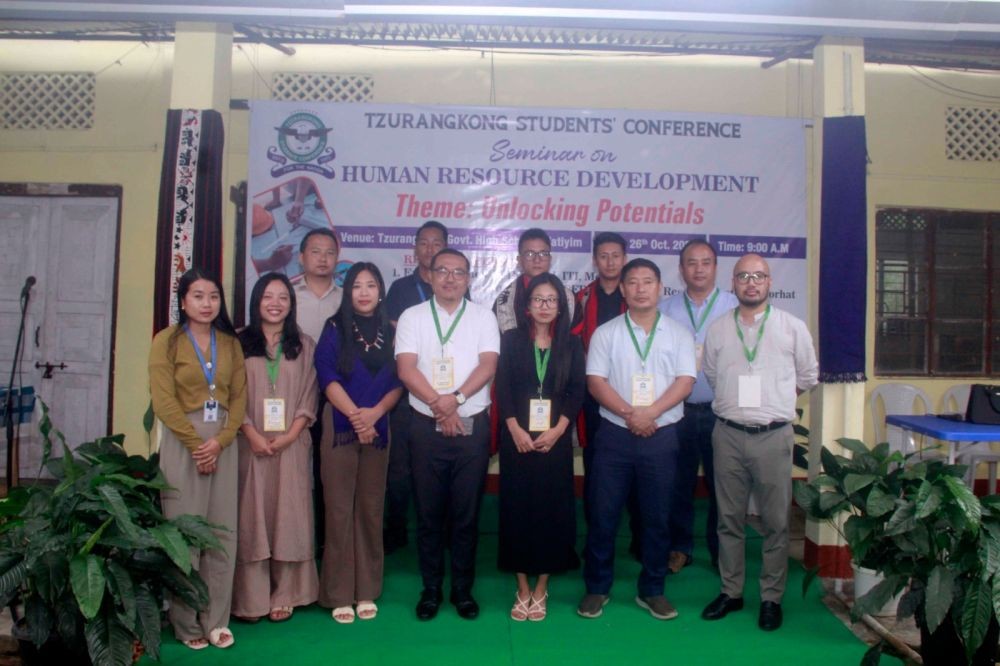 Resource persons alongside TKM and AKM officials at Government High School Tzurangkong on October 26.